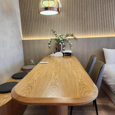 Hongdae Cozy Space09,1 Minute From Hongik University Station,Great View, City View